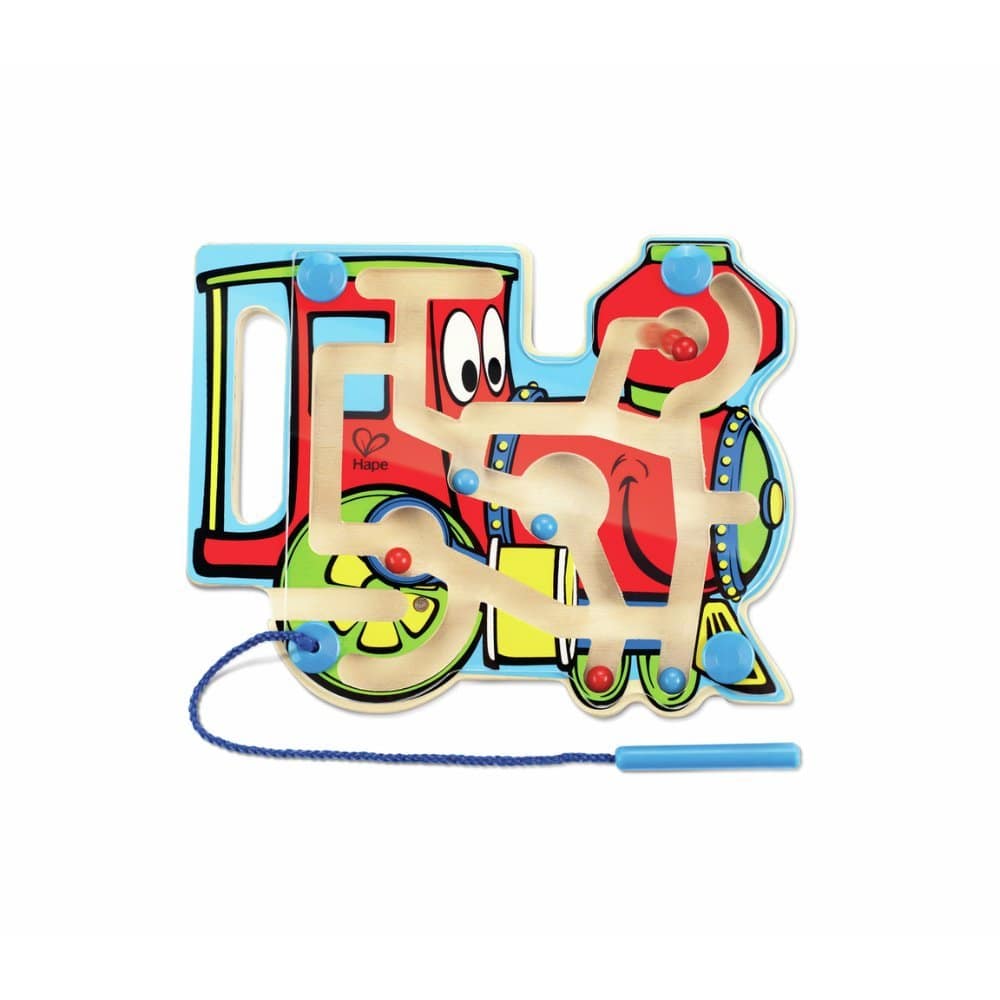 Fëmijë duke luajtur me labirint magnetik tren