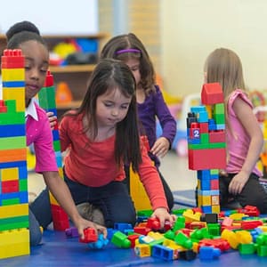 Lodra sociale për fëmijë lojë bashkëpunimi dhe role play